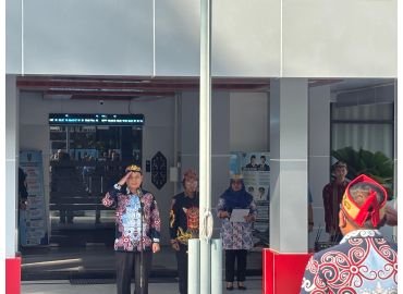 Gambar header Peringati Hari Anak Nasional ke-42, Badan Kesbangpol Prov. Kalteng Gelar Upacara Bendera Khidmat