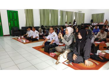 Gambar header Badan Kesbangpol Prov. Kalteng Ikuti Kegiatan Kenali dan Peduli Lingkungan Sendiri FKPT Kalteng